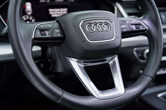 AUDI-Q5-2019