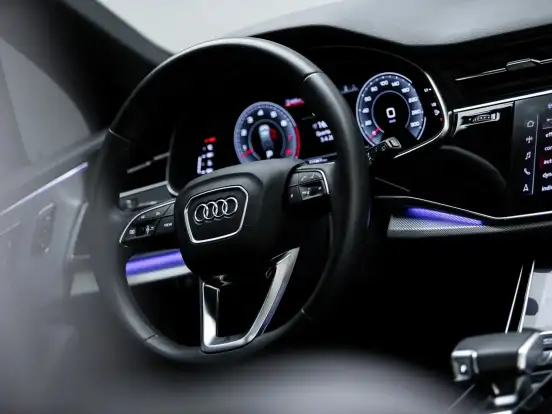 AUDI-Q7-2022