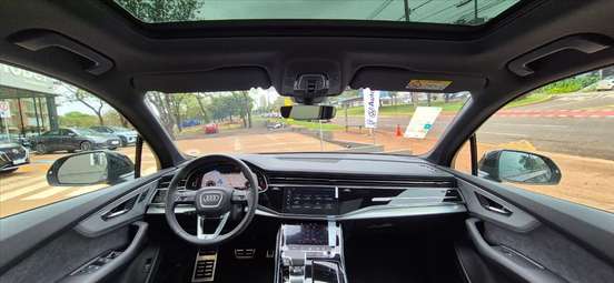 AUDI-Q7-2025