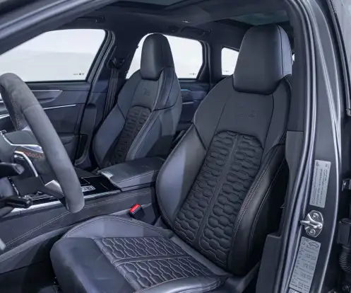 AUDI-RS6-2020