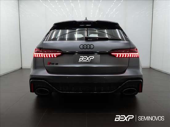 AUDI-RS6-2022
