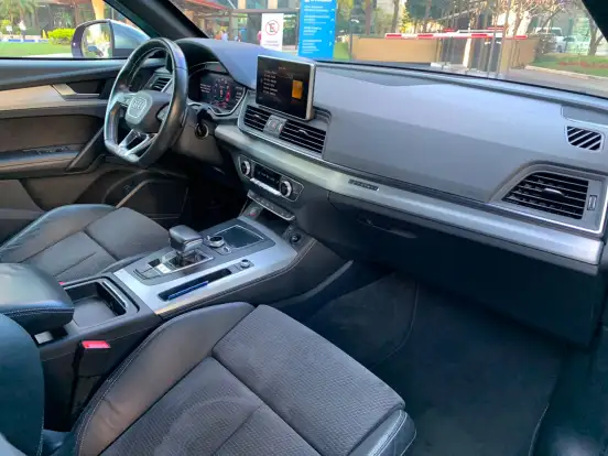 AUDI-SQ5-2017