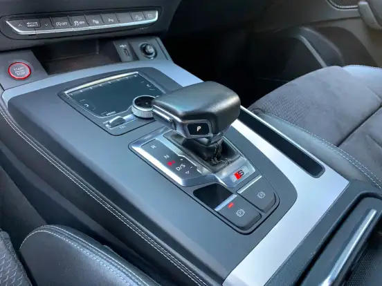 AUDI-SQ5-2017