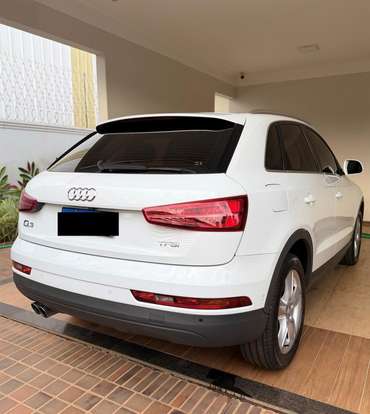 AUDI-Q3-2017