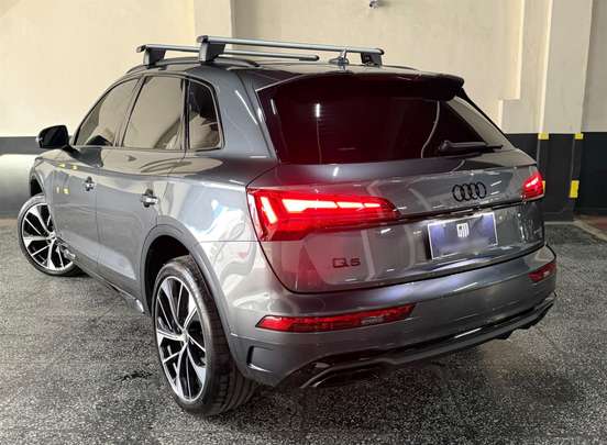 AUDI-Q5-2.0 45 TFSI GASOLINA S LINE BLACK QUATTRO S TRONIC AUDI-Q5-2024