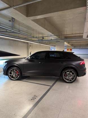 AUDI-RS Q8-2023