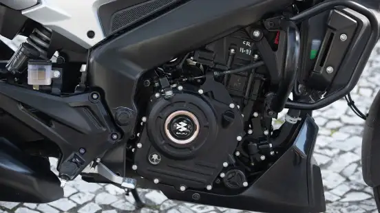 BAJAJ-DOMINAR 250-2026