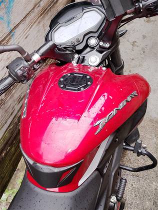 BAJAJ DOMINAR 160 