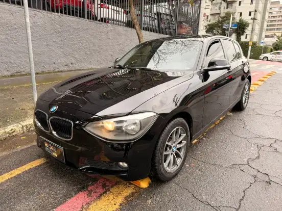 BMW-118i-2011