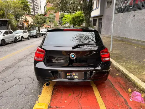 BMW-118i-2011
