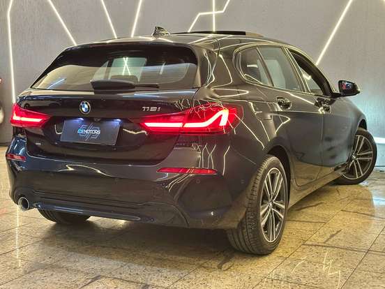 BMW-118i-1.5 12V GASOLINA SPORT GP STEPTRONIC BMW-118i-2022