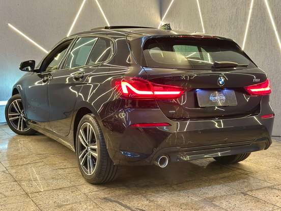 BMW-118i-2022
