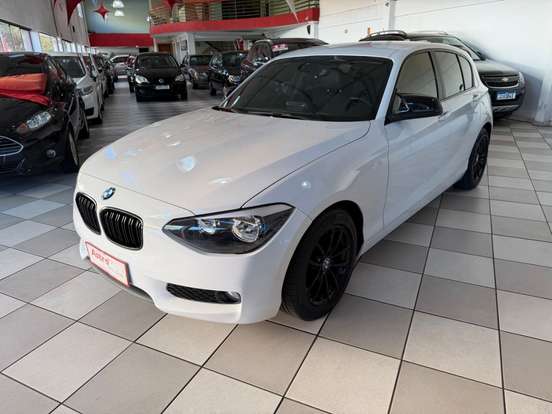 BMW-118i-1.6 URBAN LINE 16V TURBO GASOLINA 4P AUTOMÁTICO BMW-118i-2012
