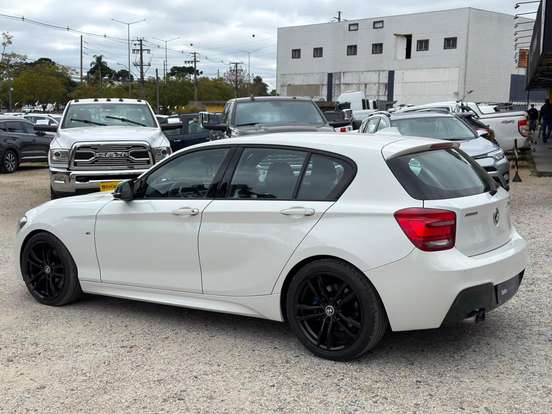 BMW-125i-2.0 M SPORT 16V FLEX 4P AUTOMÁTICO BMW-125i-2015