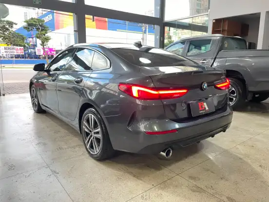 BMW-218i-2020