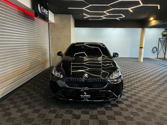 BMW-220i-2025