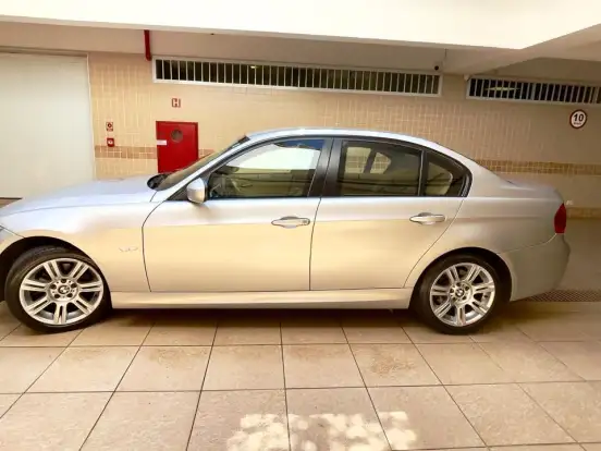 BMW-318i-2.0 SEDAN 16V GASOLINA 4P AUTOMÁTICO BMW-318i-2011