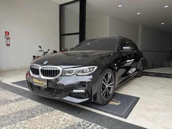 BMW-320i-2021