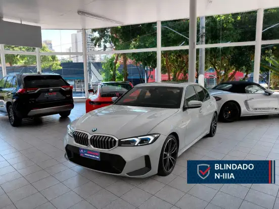 BMW-320i-2023