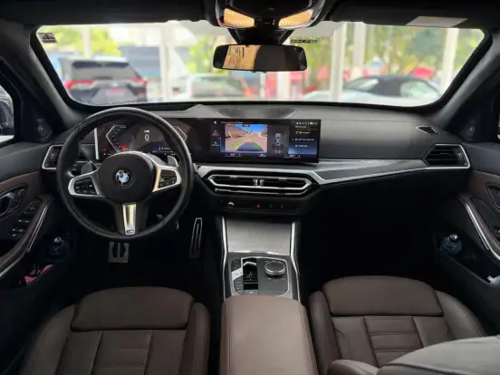 BMW-320i-2.0 16V TURBO FLEX M SPORT AUTOMÁTICO BMW-320i-2023