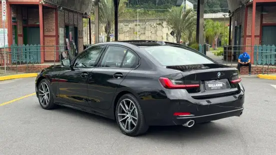 BMW-320i-2024