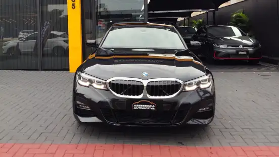 BMW-320i-2019