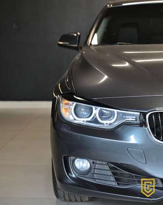 BMW-320i-2014