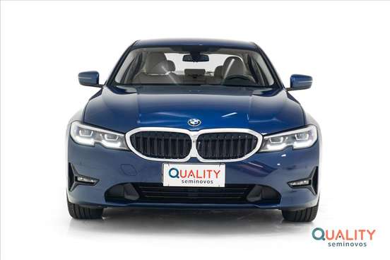 BMW-320i-2021