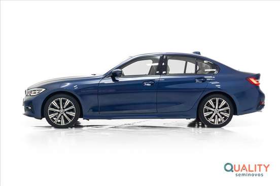 BMW-320i-2021