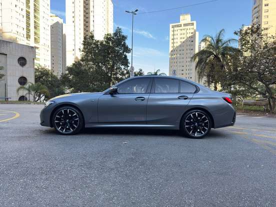 BMW-320i-2024