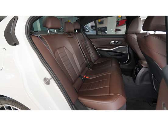BMW-320i-2.0 16V TURBO FLEX M SPORT AUTOMÁTICO BMW-320i-2021