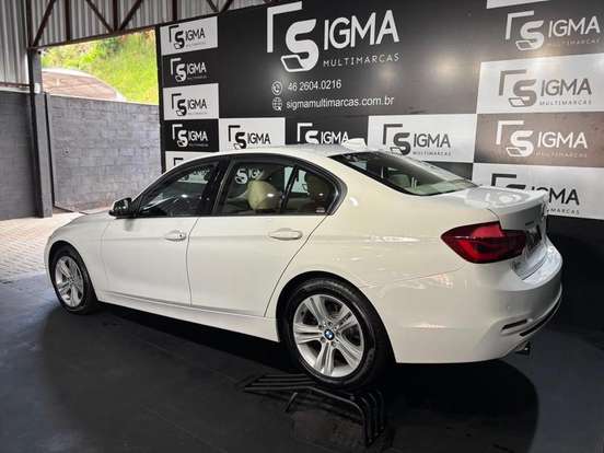 BMW-320i-2018