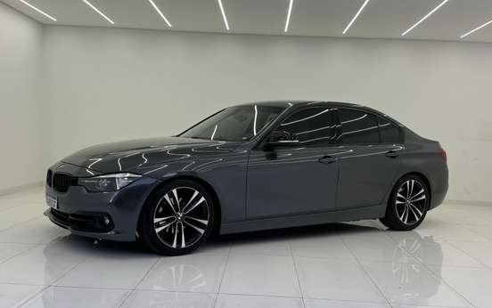 BMW-320i-2018