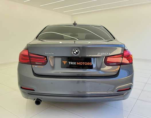 BMW-320i-2018