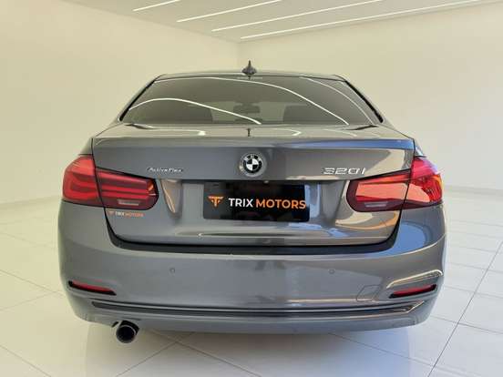 BMW-320i-2.0 SPORT 16V TURBO ACTIVE FLEX 4P AUTOMÁTICO BMW-320i-2018