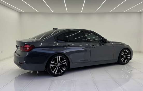 BMW-320i-2018