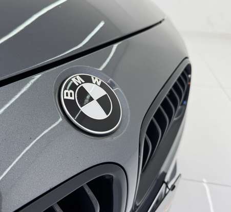 BMW-320i-2018