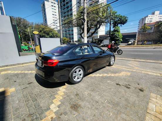 BMW-320i-2016