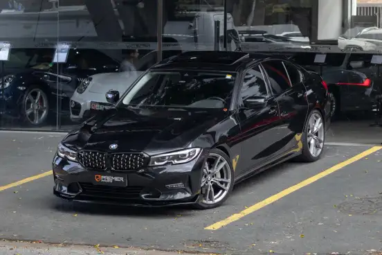 BMW-330i-2019