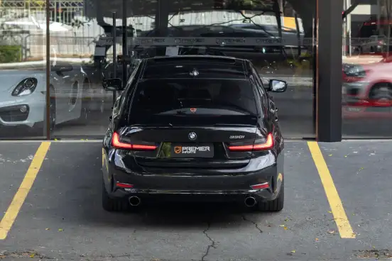 BMW-330i-2019