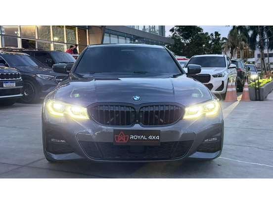 BMW-330i-2019