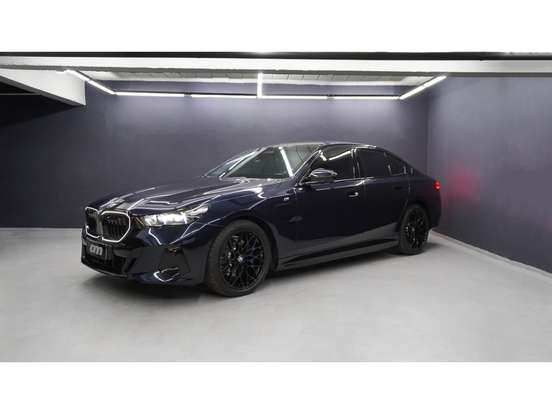 BMW-530e-2.0 TWINPOWER PHEV M SPORT AUTOMÁTICO BMW-530e-2025