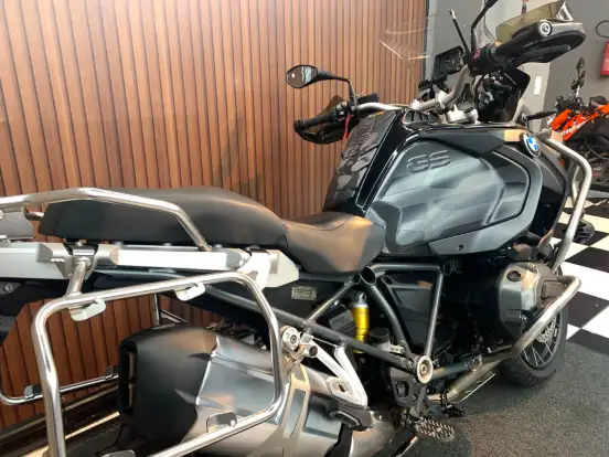 BMW-R 1200 GS ADVENTURE TRIPLE BLACK-2017