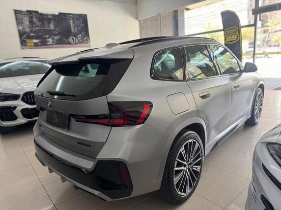 BMW-X1-2024