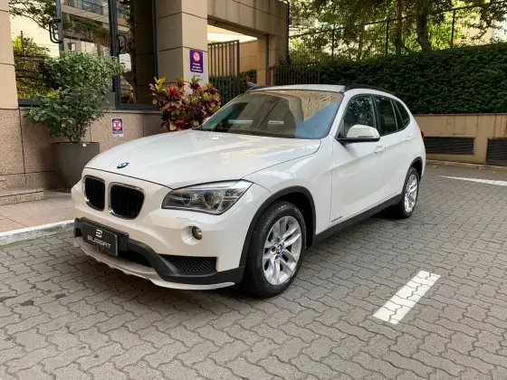BMW X1 2.0 16V TURBO ACTIVEFLEX SDRIVE20I 4P AUTOMÁTICO