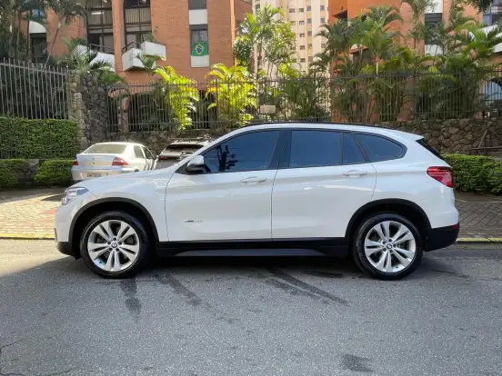 BMW-X1-2.0 16V TURBO ACTIVEFLEX SDRIVE20I 4P AUTOMÁTICO BMW-X1-2017