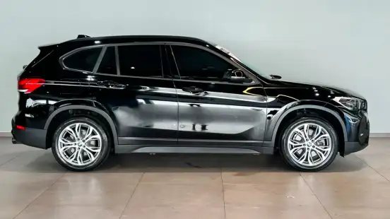 BMW-X1-2022