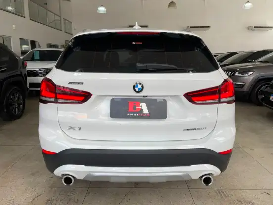 BMW-X1-2021