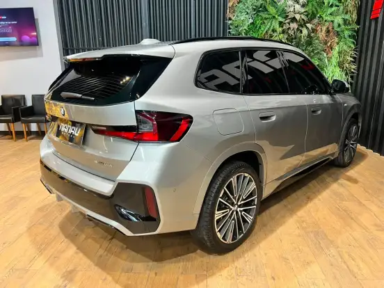 BMW-X1-2024