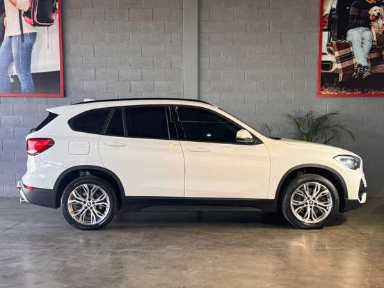 BMW-X1-2.0 16V TURBO ACTIVEFLEX SDRIVE20I 4P AUTOMÁTICO BMW-X1-2019